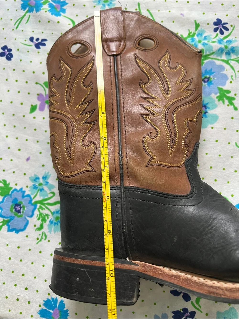 Cody James (?) Big Kids Cowboy Boots Two Tone - 3 - D